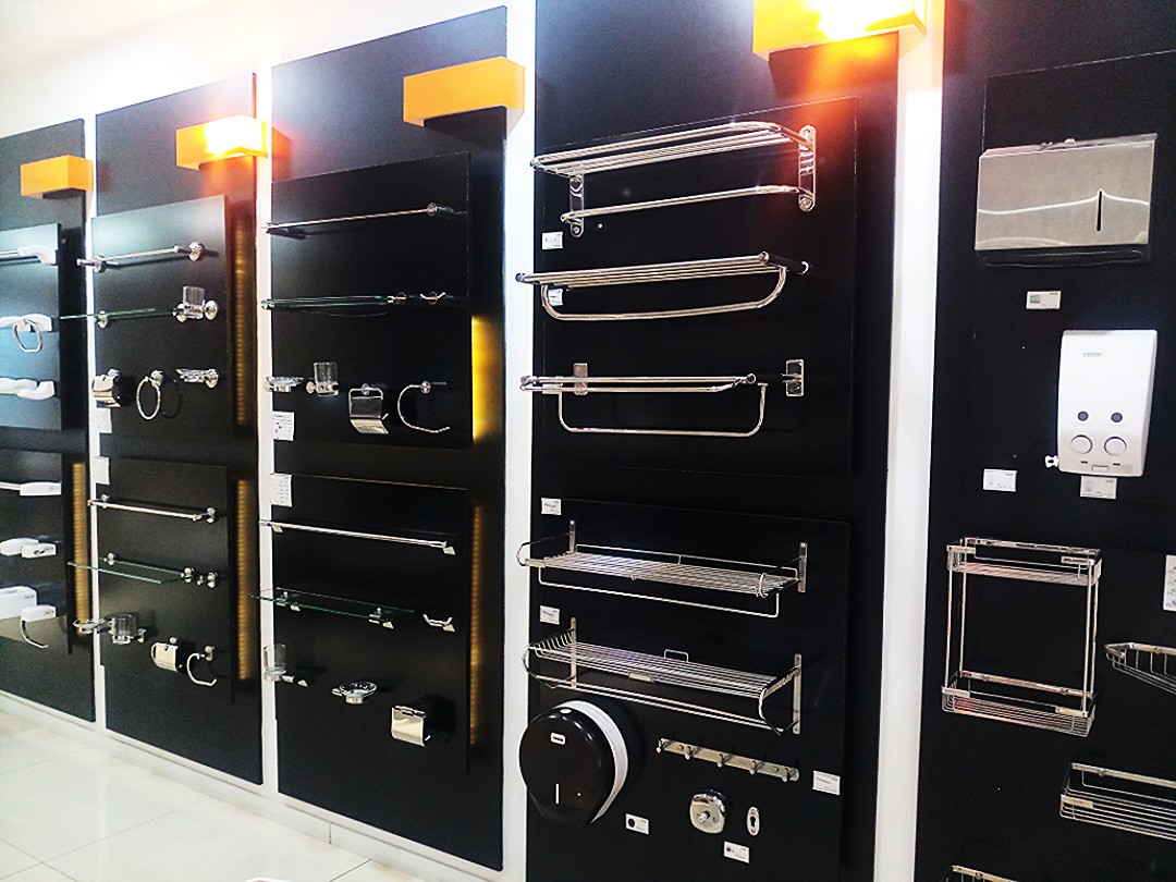 BÁO GIÁ THIẾT BỊ VỆ SINH CAESAR CHO CÔNG TY NỘI THẤT Ở Q1