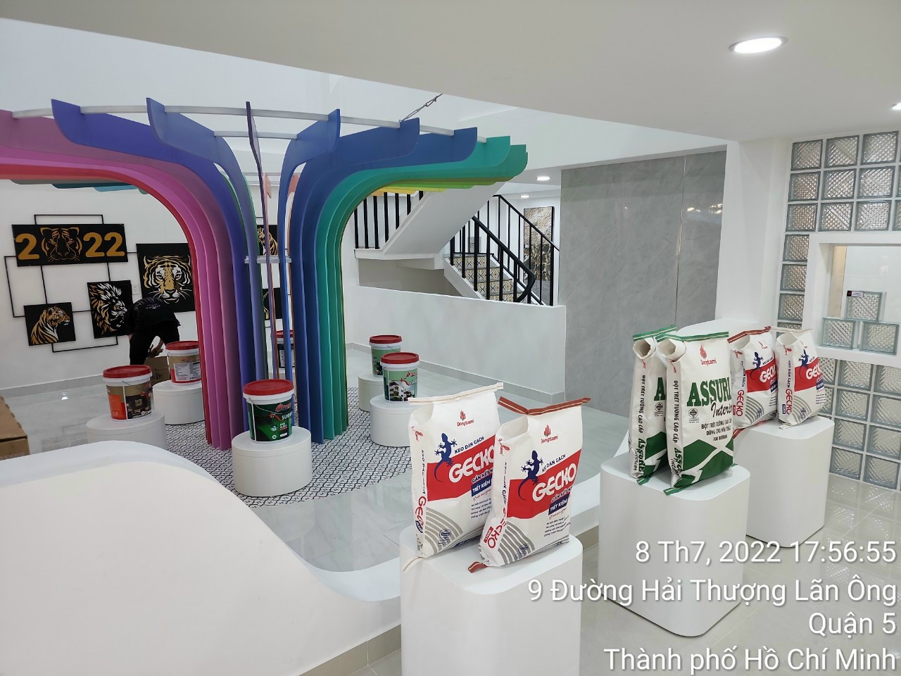 KEO DÁN GẠCH ĐỒNG TÂM GECKO WALL