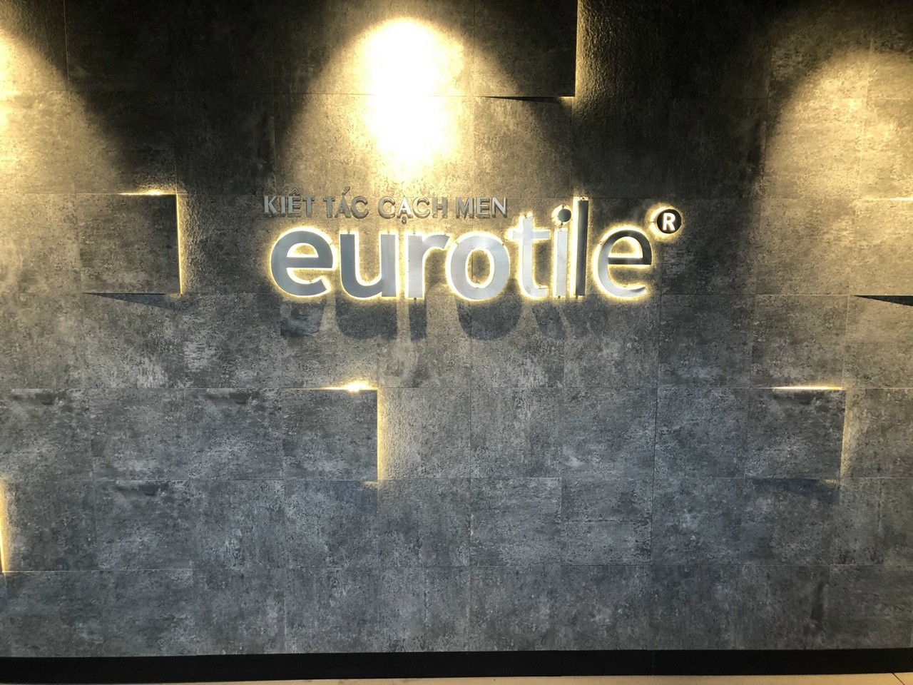 GẠCH EUROTILE - ĐẠI LÝ CẤP 1 GẠCH VIGLACERA EUROTILE MỸ ĐỨC TẠI THÀNH PHỐ HỒ CHÍ MINH