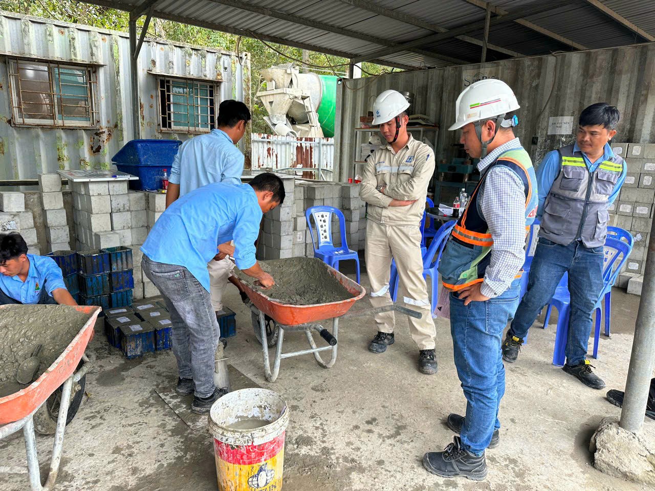 BÊ TÔNG TƯƠI ĐẠI LỘC PHÁT TẠI QUỐC LỘ 13 HỒ CHÍ MINH - BÌNH DƯƠNG